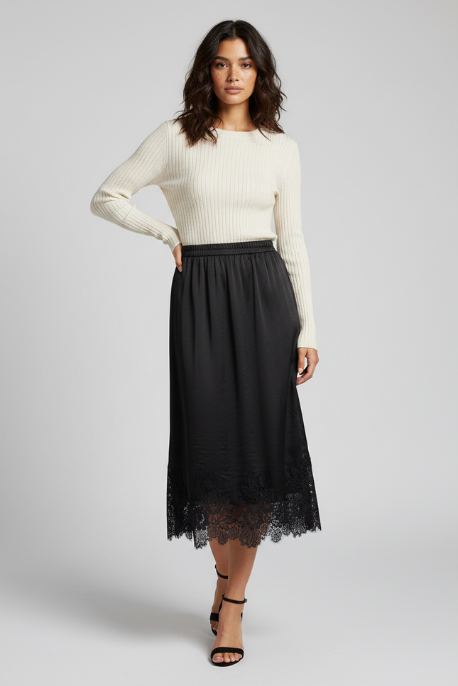 Jupe Dentelle Noire Satinée Élégante Précieuse