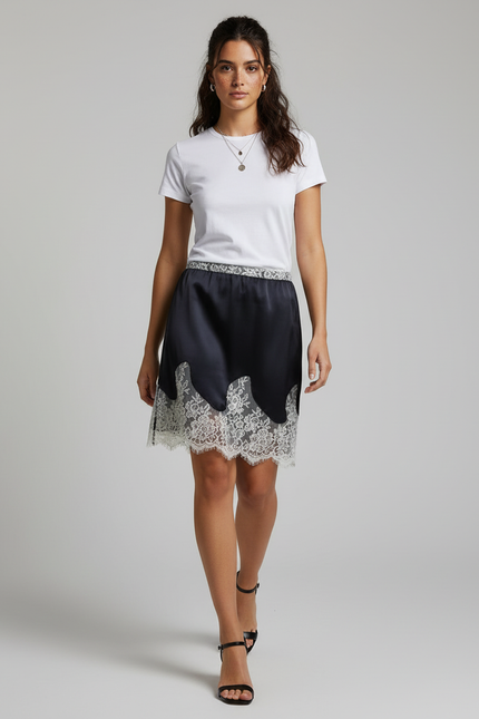 Jupe Dentelle Marine Satin Élégante