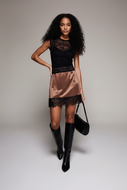 Jupe Dentelle Satinée Mini Chic