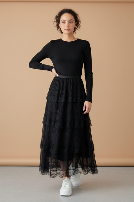 Jupe Dentelle Noire Plissée Élégante