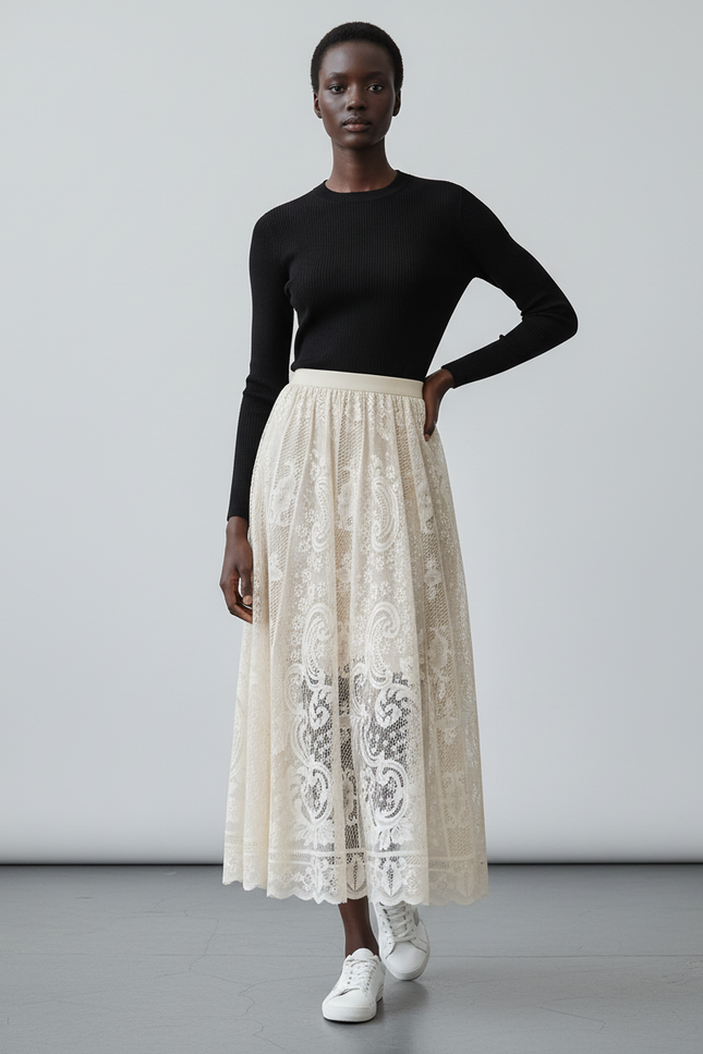 Jupe Dentelle Beige Motif Élégante