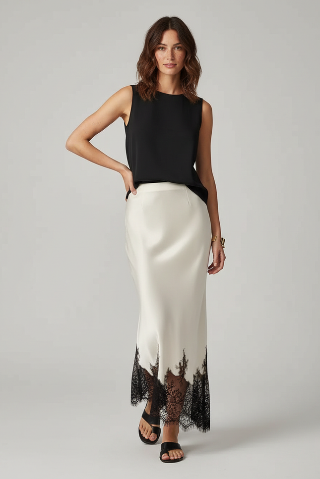 Jupe Dentelle Satinée Bordure Noire Élégante