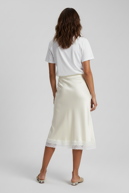 Jupe Dentelle Crème Satin Élégante