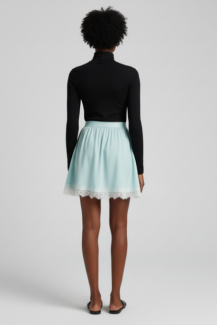 Jupe Dentelle Bleue Ciel Satinée Élégante