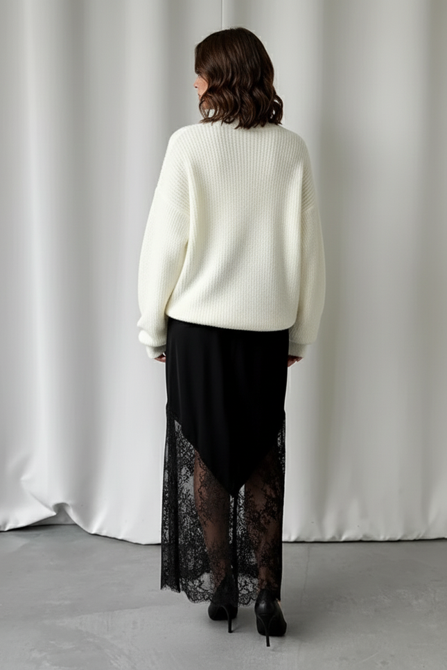 Jupe Dentelle Noire Asymétrique Satinée Élégante