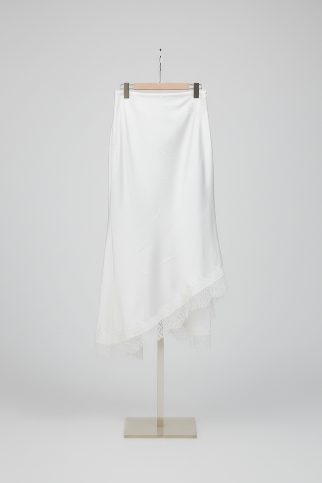 Jupe Dentelle Blanche Irrégulière Élégante